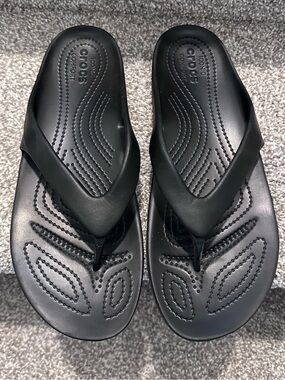 Crocs Womens 11 Black Thong Sandals